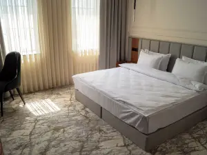 메리디안 플라자 바이 레이카르츠
