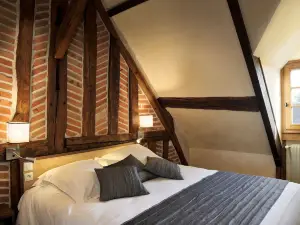 Logis Auberge À la Tête de Lard