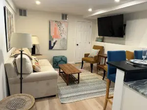 Completely renovated 1-bedroom in the heart of Concord Center.