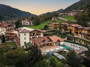 บูทีคโฮเทลและชาเลต์ ซัลวาดอรี