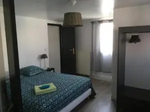 Gîte avec jacuzzi privatif à proximité de l'océan