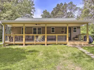 Cabin w/ Kayaks Situated on the Wisconsin River!
