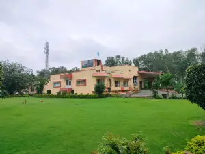 Jahaj Mahal , Mandu