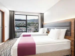 Lilium Hotel & Suites