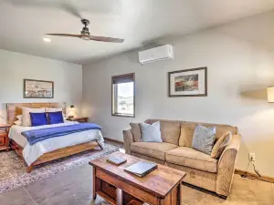 Cozy Elgin Casita w/ Gas Grill: Pets Welcome!