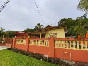 Batu Pahat Qastina Gunong Soga Homestay