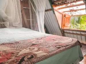 Rustic Cabin in Pavones Surf Brake