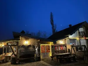 Matanovi Dvori
