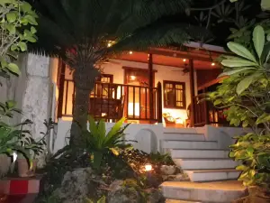 Tong Chee House