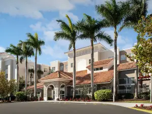 勞德代爾堡機場及遊輪港口Residence Inn 飯店