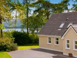Abhainn Ri Cottages