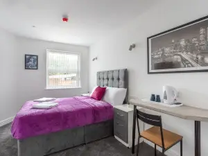 Dusties Hotel