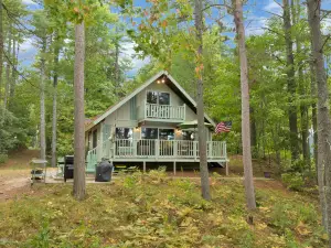 Charming Lakefront Escape with Dock and Kayaks - Picturesque Retreat