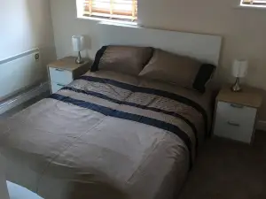 Eaton Ford Green Apartment