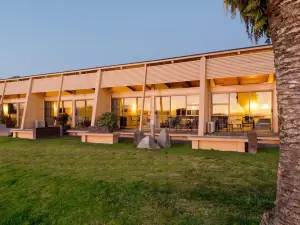 Oasis Beach Resort