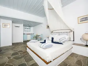 Lighthouse Hotel