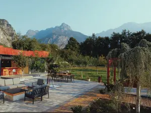 Plis Bujtina - Guesthouse