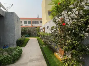 四季招待所