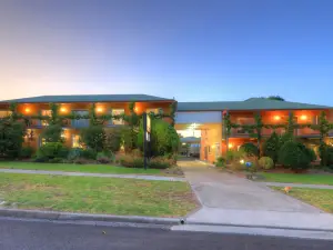 The Vines Motel & Cottages