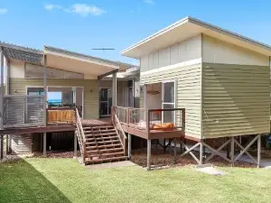 Killcare Beach Abode with AC