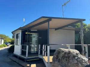 Bushchooks Travellers Village