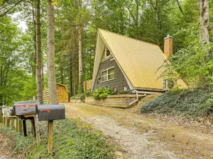 Carrollton Cabin with Patio and Fire Pit!