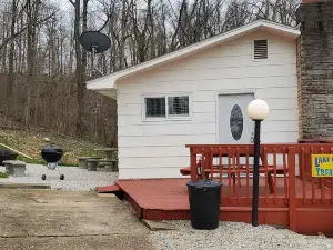 Lake Breeze Resort