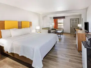 เดย์สอินน์แอนด์สวีทส์ บายวินด์แฮม ฮันท์สวิลล์