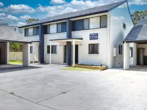 Husky 56 Beachfront Villa's - Great Location on the Beach