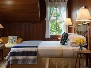 Magnolia Springs Bed and Breakfast