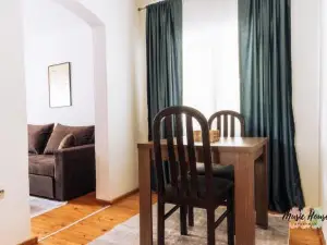 Music House Apartment