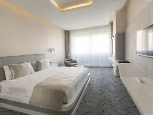 White Line Boutique Hotel