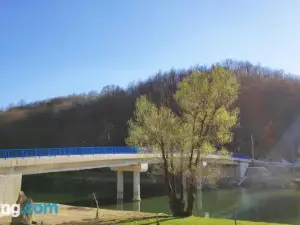 Smaragd River Near Rastoke & Plitvice Lakes