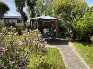 Castaway Holiday Apartments