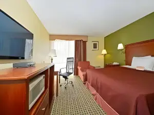 Howard Johnson by Wyndham Clifton NJ