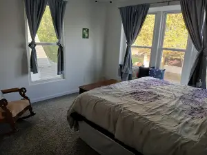 Branson House Bed and Breakfast