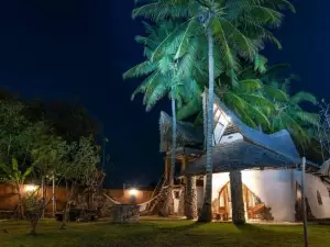Beach-Front Sumbawa Surf House