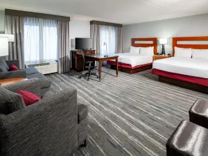 Hampton Inn & Suites St. Louis at Forest Park