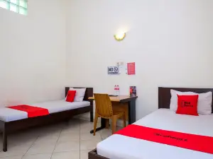 RedDoorz Syariah Near Alun Alun Kebumen