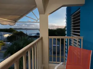 레드 선셋 비치 클럽