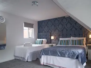 Tlk Apartments and Hotel