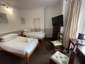 Central Hotel
