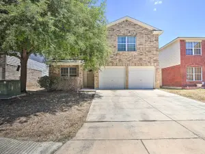 San Antonio Getaway w/ Game Room, Near Seaworld!