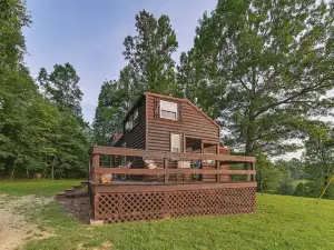 Cabin on Working Highland Cattle Farm in Kentucky