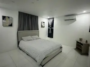 Charming 2-bedroom house 2.5 bathroom in awesome Manatí with AC, private pool