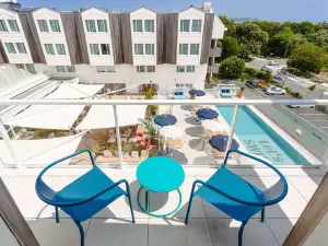 拉羅歇爾老港美居飯店