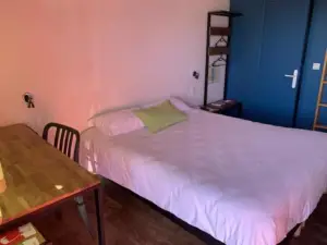 Fasthotel Saint-Amand-Montrond Orval
