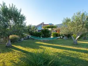 Villa Toni with 5 Bedrooms and Heated Pool