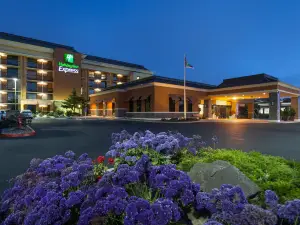 Holiday Inn Express at Monterey Bay