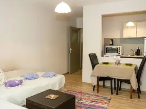 FM Premium 1-Bdr Apartment with Terrace - Central Varna